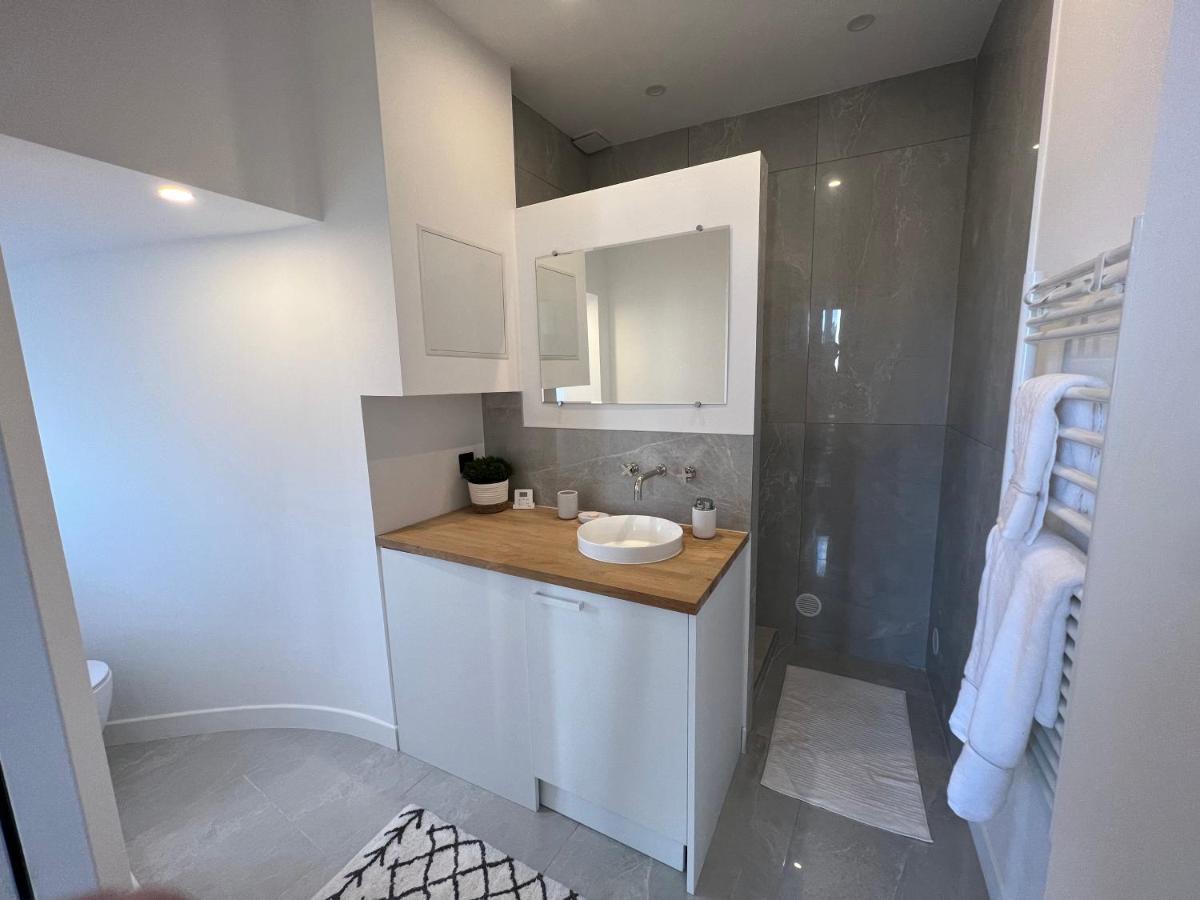 Appartement 33 M2 Comme Une Junior Suite - Vue Port Et Palais Des Festivals كان المظهر الخارجي الصورة